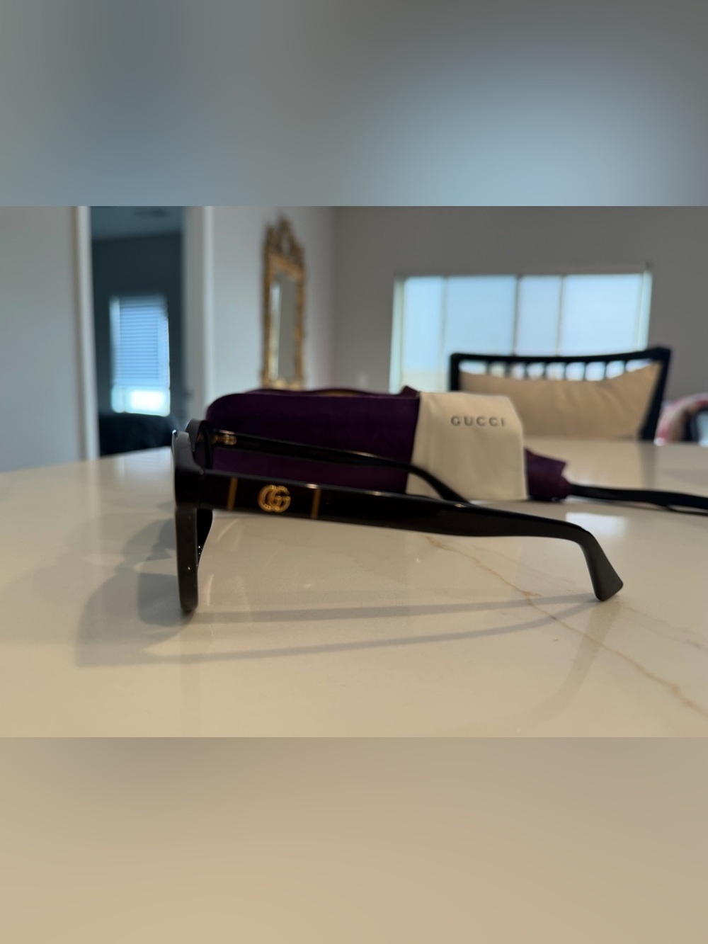 Gucci Black Frame Sunglasses with Purple Velvet Case - Picture 4 of 11